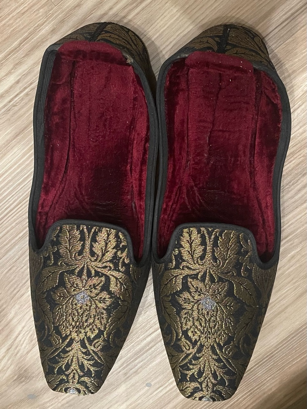 Black Aladin mens Gold Brocade Velvet-Lined Slip-On traditional Indian/pakistani